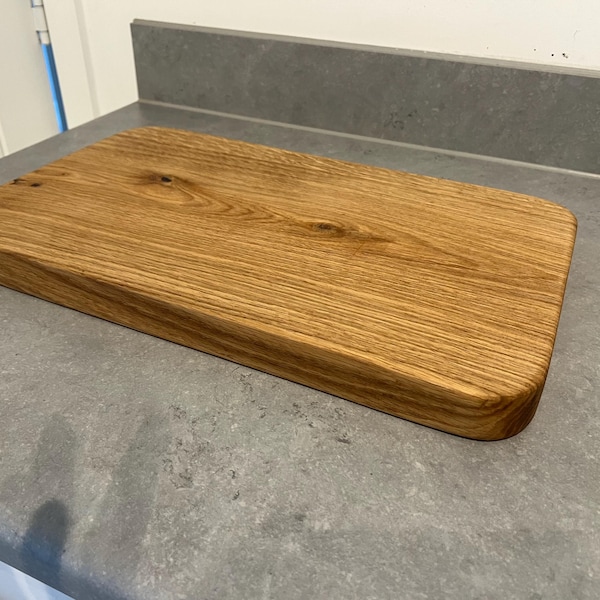 Tabla de cortar de roble macizo hecha a mano: tabla para servir embutidos