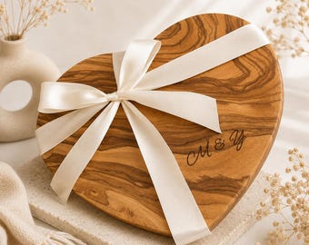 Hochzeitsgeschenk personalisiert | Geldgeschenk Hochzeit | Holzbrett aus Olivenholz mit Gravur | Schneidebrett mit Wunschtext