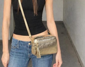 Bolso bandolera pequeño para mujer en piel iridiscente, elegante y compacto, con bolsillo con cremallera, bolso chic para el día a día – 20 × 15 cm