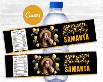 Puede incluir: Dos etiquetas de botella de agua negras y doradas con una foto de una persona con un sombrero de paja. El texto en las etiquetas dice "Feliz 18 cumpleaños Samanta".