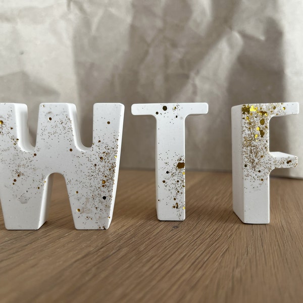 WTF | 3D Schriftzug aus Keramik