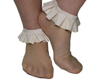 Short socks latex with ruffles size 35-38 (364)