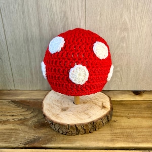 Toadstool Hat, Woodland Theme, Mushroom Hat, Newborn Photography, Cake Smash Outfit, Baby Gift, Baby Shower, Crochet, Handmade