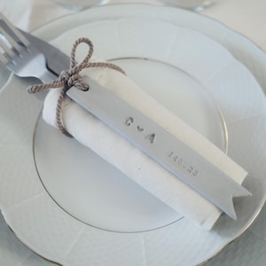 Segnaposto e regali per gli ospiti in argilla personalizzati, set di 10 elementi decorativi, un tocco unico per il tuo matrimonio!