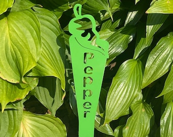 Green Pepper Garden Stake