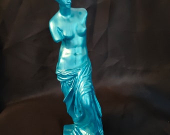 Turquoise statue (3x3.5x11)