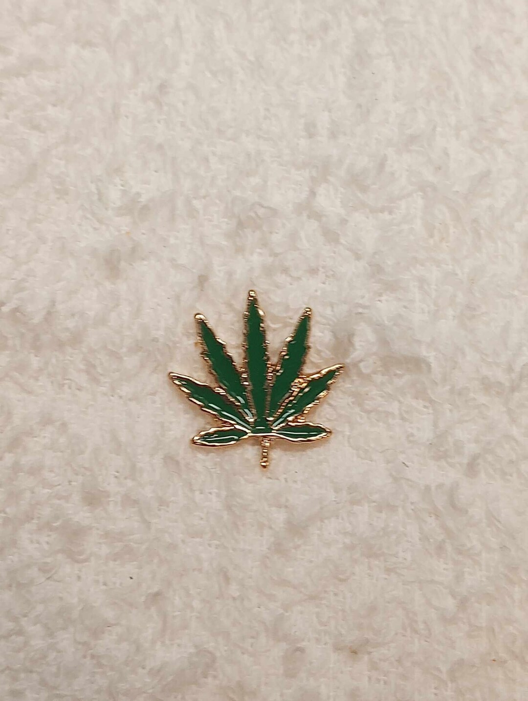 Marijuana Leaf Enamel Pin - Etsy
