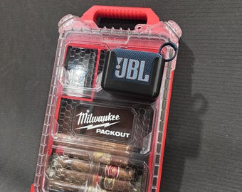 CYFROWY – Uchwyt głośnika JBL Go4 do Milwaukee Packout – Wydruk 3D – Plik cyfrowy