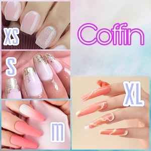 K&ouml;nnte beinhalten: Sargf&ouml;rmige k&uuml;nstliche N&auml;gel in verschiedenen Gr&ouml;&szlig;en, beschriftet mit XS, S, M und XL. Die N&auml;gel sind rosa, wei&szlig; und nude mit goldenen Glitzer- und Goldfolien-Akzenten.