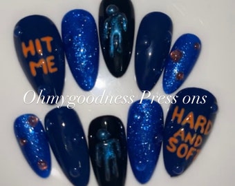 Custom Eilish nails (HMHAS)
