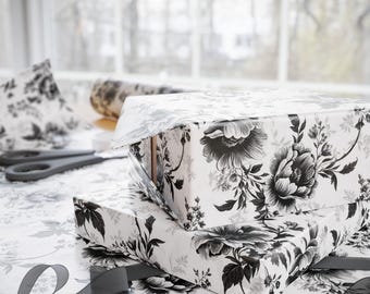 Papel de regalo floral en blanco y negro, papel de regalo floral estilo toile, papel de regalo floral chinoiserie, papel de regalo blanco y negro