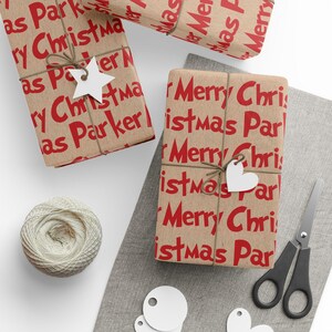 Papel de regalo de Navidad personalizado, papel de regalo con apariencia de cartón personalizado y nombre rojo gigante, papel de regalo personalizado, papel de regalo de Navidad