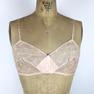 Soutien-gorge bustier en dentelle rose vintage des années 1930, soutien-gorge pointu vintage, soutien-gorge de lingerie ancienne