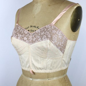 1940s Vintage "Rose Marie" Pink Lace Bustier Bra, Vintage  Pointed Bra, Burlesque Lingerie