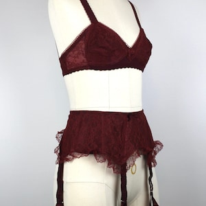 1950s Vintage Red Lingerie Set "Star", Vintage Bra + Girdle, 50s Underwear, Vintage Suspender Belt, Vintage Garter Belt image 2
