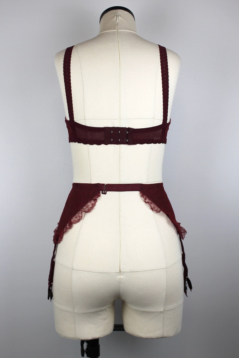 1950s Vintage Red Lingerie Set "Star", Vintage Bra + Girdle, 50s Underwear, Vintage Suspender Belt, Vintage Garter Belt image 5