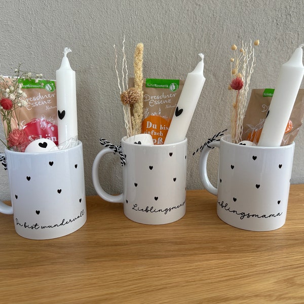 Geschenkset mit einer selbstgestalteten Tasse,Kerze,Badezusatz und Kerzenhalter- Geschenk mit Herz - Wunschtext möglich