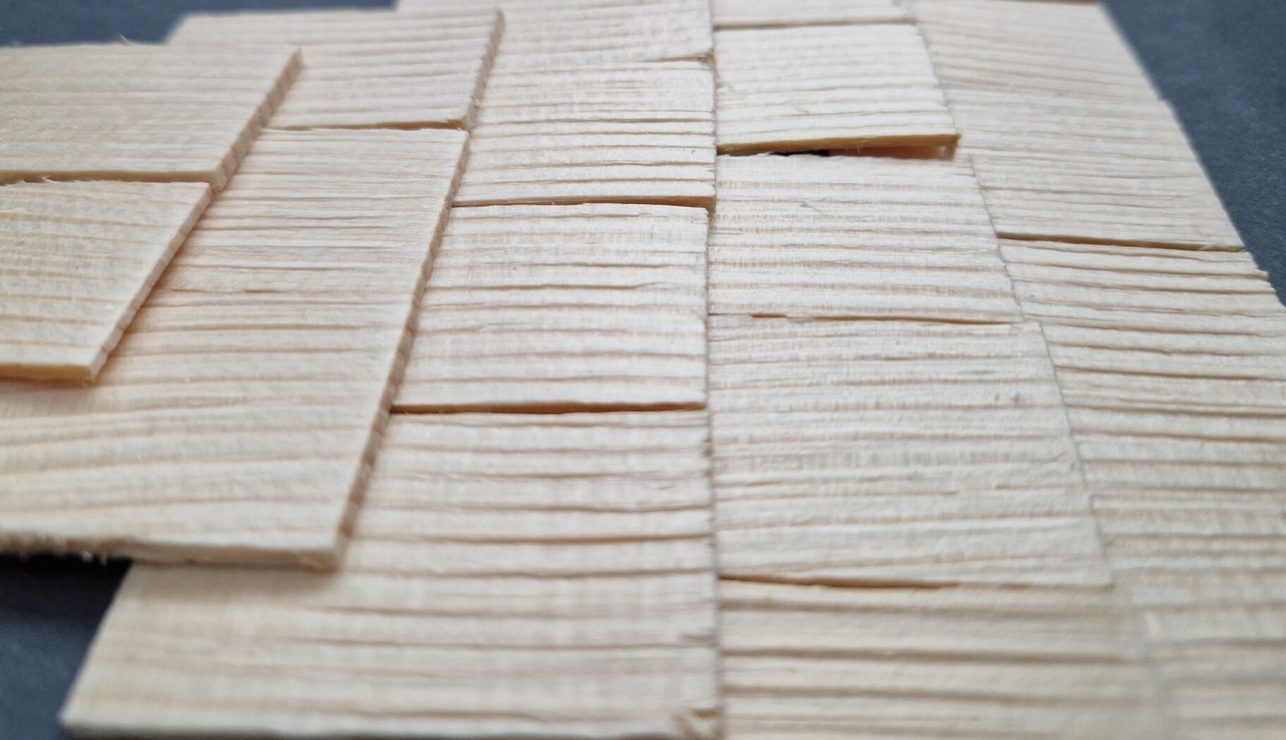 Hand Split Shingles Hand-split Shingles / Roof Shingles, Size 3 X 2 Cm / Approx. 2-3 Mm ...