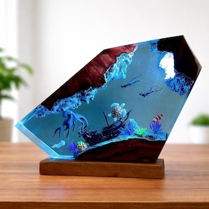 Lámpara de resina con forma de pulpo, luz nocturna LED submarina con buzos, arte marino 3D hecho a mano, decoración de acuario de epoxi, regalo único del océano.