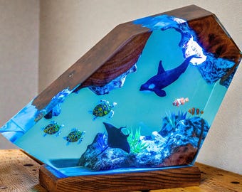Orca & Sea Turtle Resin Lamp, Ocean Diorama Night Light, Handmade Epoxy LED Lamp, Whale Ocean Decor, Gift for Mom, Coastal Home Light