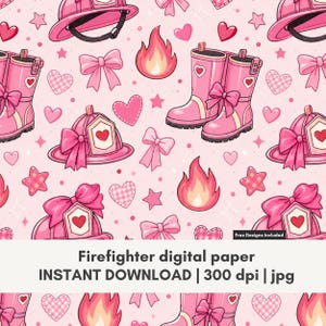 Puede incluir: Un diseño de papel digital con un patrón repetitivo de cascos de bombero rosas, botas, lazos, corazones, estrellas y llamas sobre un fondo rosa claro. El diseño incluye el texto "Firefighter digital paper".