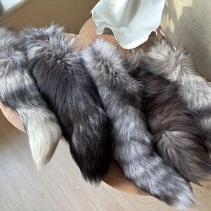 Authentic Real Fox Tail – 100% Natural Fur, Soft, Fluffy – Perfect for Décor, Costume, Collectible, or DIY Keychain, Bag Charm