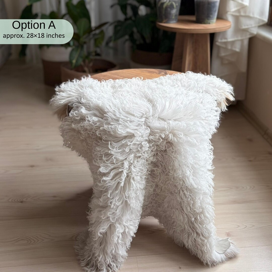 Toscana Curly Sheepskin Rug, Natural White Fur Throw, Luxury Nursery ...