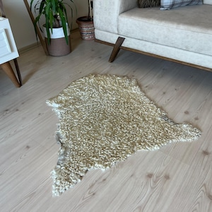 Genuine Gotland Sheepskin Rug, Natural Grey Curly Wool, Scandinavian Decor Throw, Soft Real Lambskin for Chair or Floor, Home Gift, 87x60cm