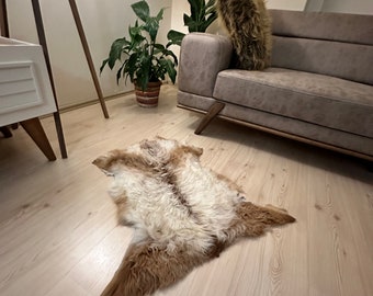 Alfombra de piel de oveja rizada Tigrado: Piel de oveja natural para tapicería (80-60 cm)
