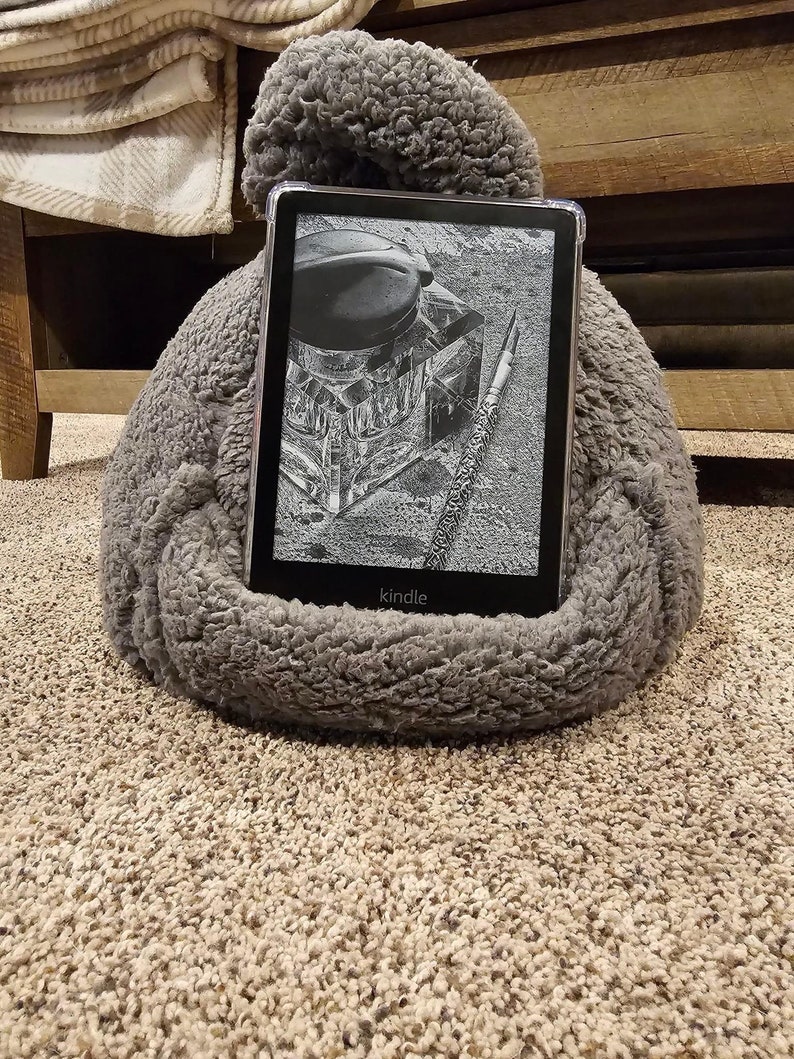 Large Book Pouf, Kindle Pillow, iPad Pillow Sewing Pattern image 3