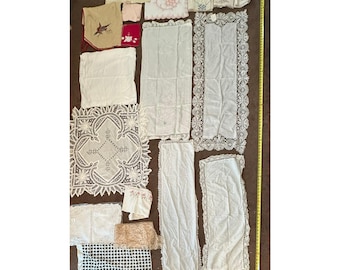 Vintage Linens Lot of 18  Pieces.