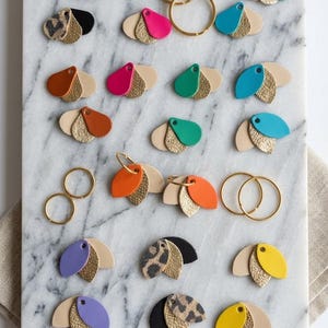 Verwisselbare oorbellen gemaakt van gerecycled leer - Modulaire set in roestvrij staal of clips voor oren zonder gaatjes - Handgemaakt
