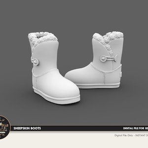 Może przedstawiać: Para białych owieczych butów z futrzanym podszewka. Buty mają ozdobny guzik z boku i szwy na górze.