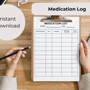 Könnte beinhalten: Ein druckbarer Medikamenten-Logbuch mit Spalten für Medikamentenname, Dosis, Häufigkeit, verschreibenden Arzt und Startdatum. Das Logbuch befindet sich auf einer Klemmbrett mit den Worten "Medication Log" und "Medication List" darauf.