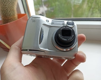 Nikon Coolpix E3100 Silver 3.2MP digital compact camera WORKing CHEAP