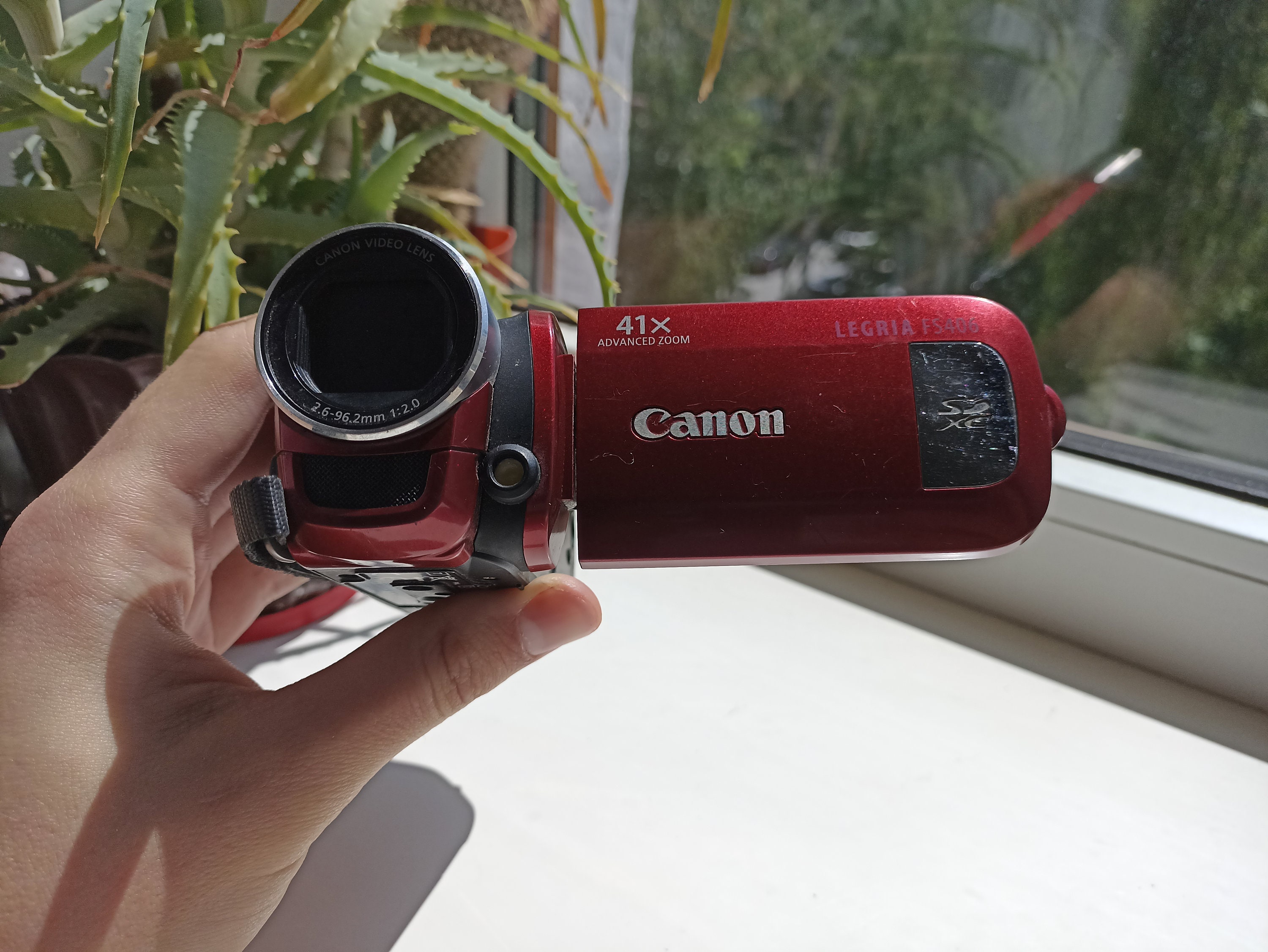 RARE Red Canon Legria FS406/306/400/405/307 digital camroder compact camera  WORKing FULL Set