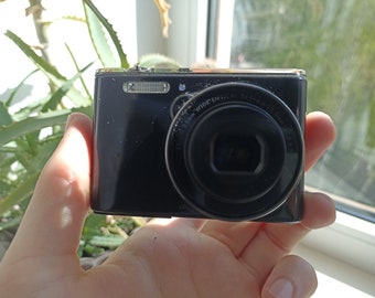 CASIO Exilim EX-JE10 Black 16.1MP digital compact camera WORKing Full Set READ!!