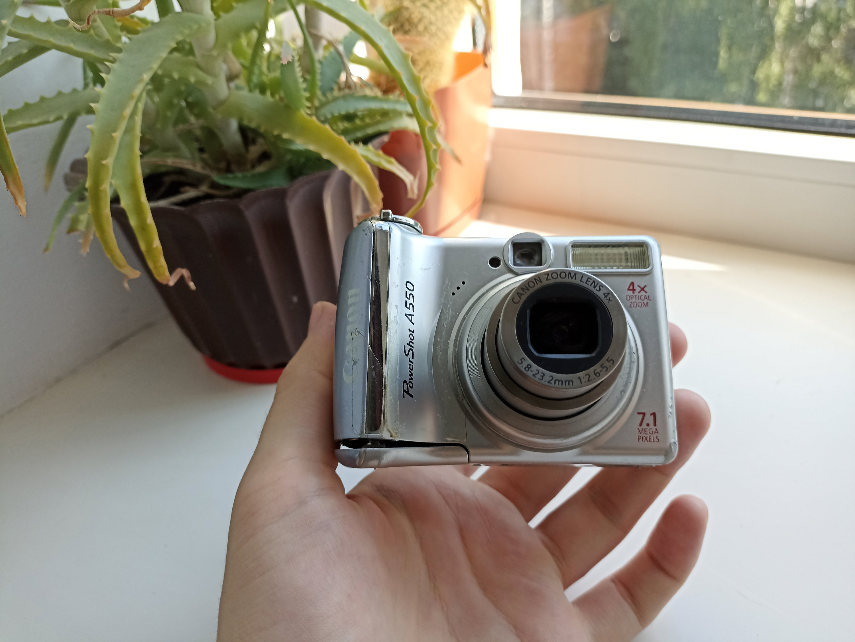 Canon PowerShot A550 シルバー Amazon Canada: Canon PowerShot A550 7.1MP Digital Camera