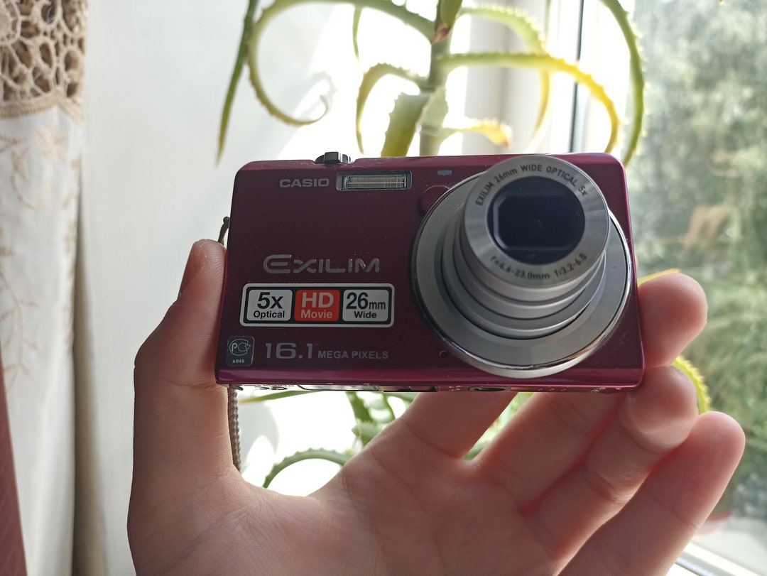 CASIO デジタルカメラ EXILIM EX-ZS12 シルバー EX-ZS12SR 良品 CASIO カシオ EXILIM EX-ZS12 コンパクトデジタルカメラ ピンク