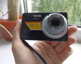 Kodak EasyShare Black M340 10.2MP digital compact camera WORKing CHEAP