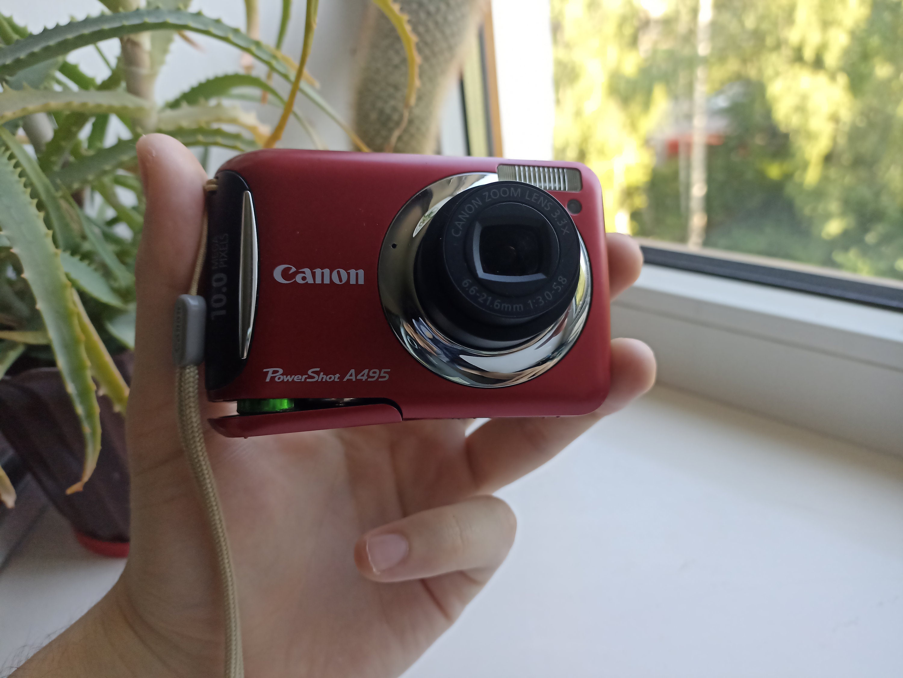 Canon デジタルカメラ PowerShot A495 レッド キヤノン、エントリーデジカメ「PowerShot A495」 - 価格.com