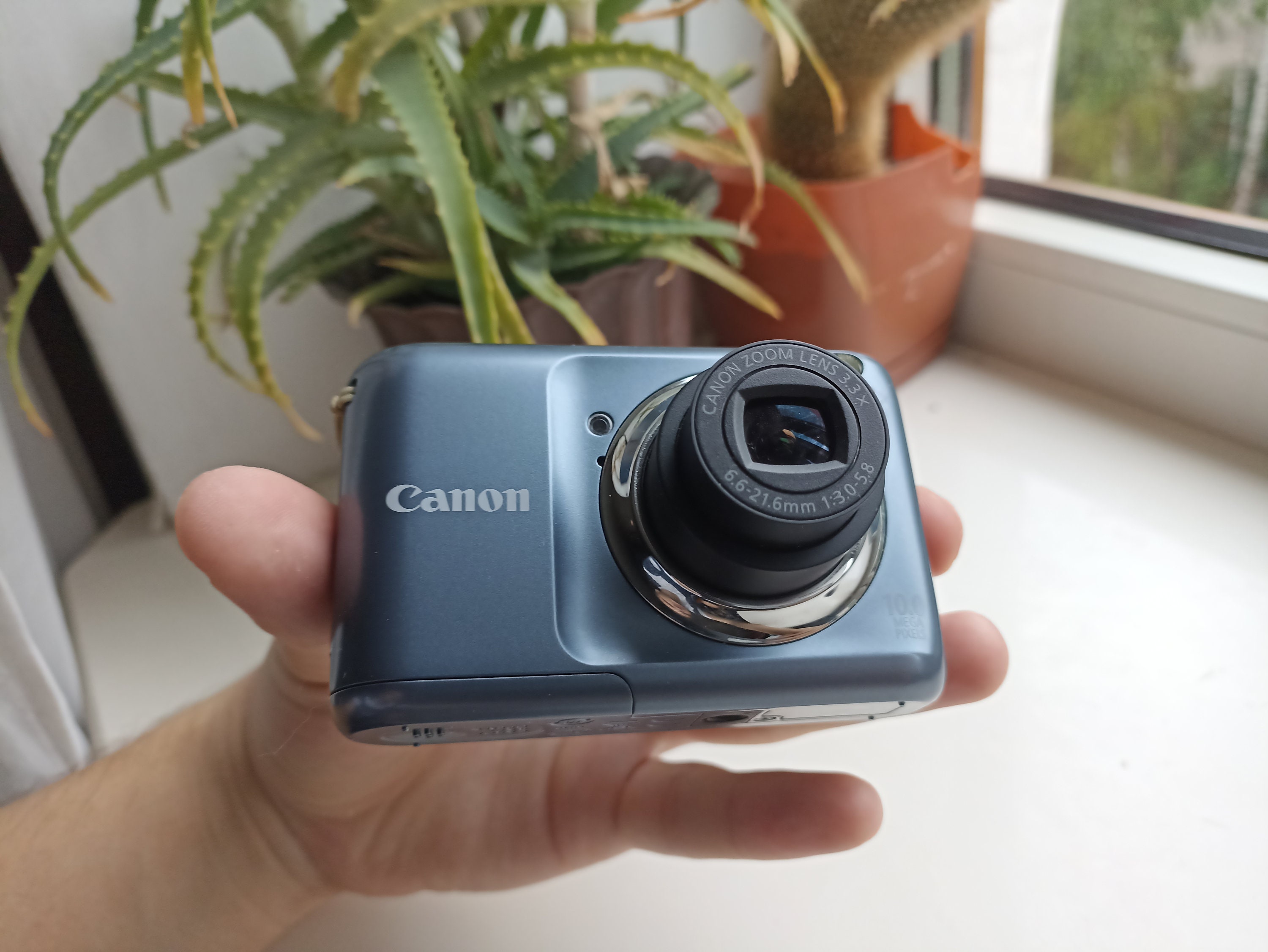 RARE Blue Canon PowerShot A800 10.0MP digital compact camera 