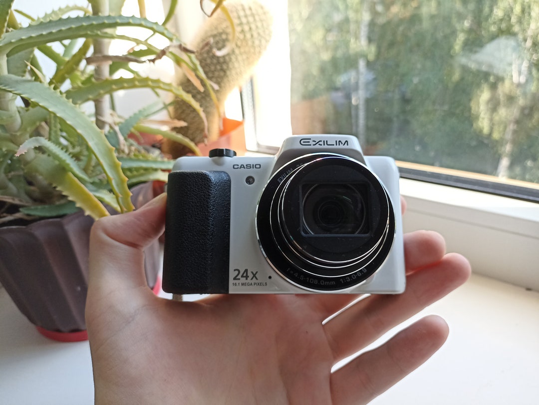 Casio Exilim EX ZS200 White 16.1MP Digital Compact Camera Working FULL Set Etsy