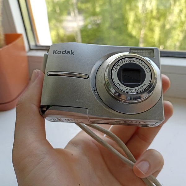 Kodak EasyShare Silver C1013 10.3MP digital compact camera WORKing CHEAP