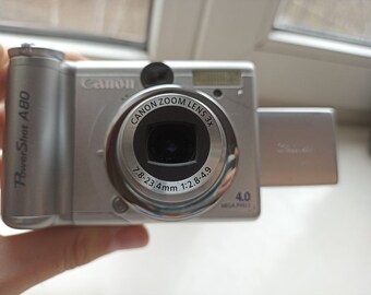 Canon Powershot A80 4MP Silver digital compact camera WORKing CHEAP Memory