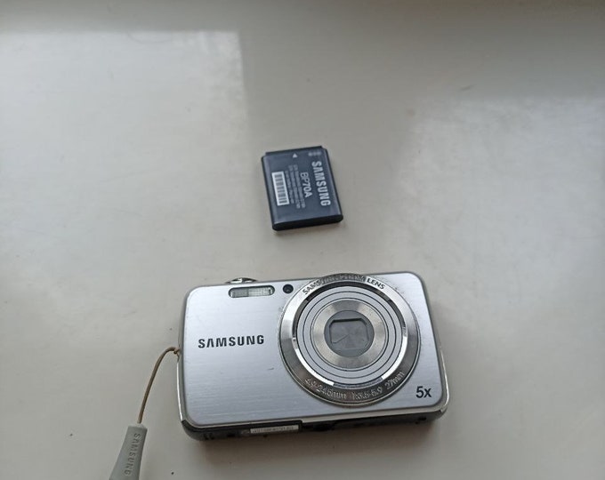 Samsung PL20 14.2MP 5x Zoom Digital Camera Silver Working CHEAP