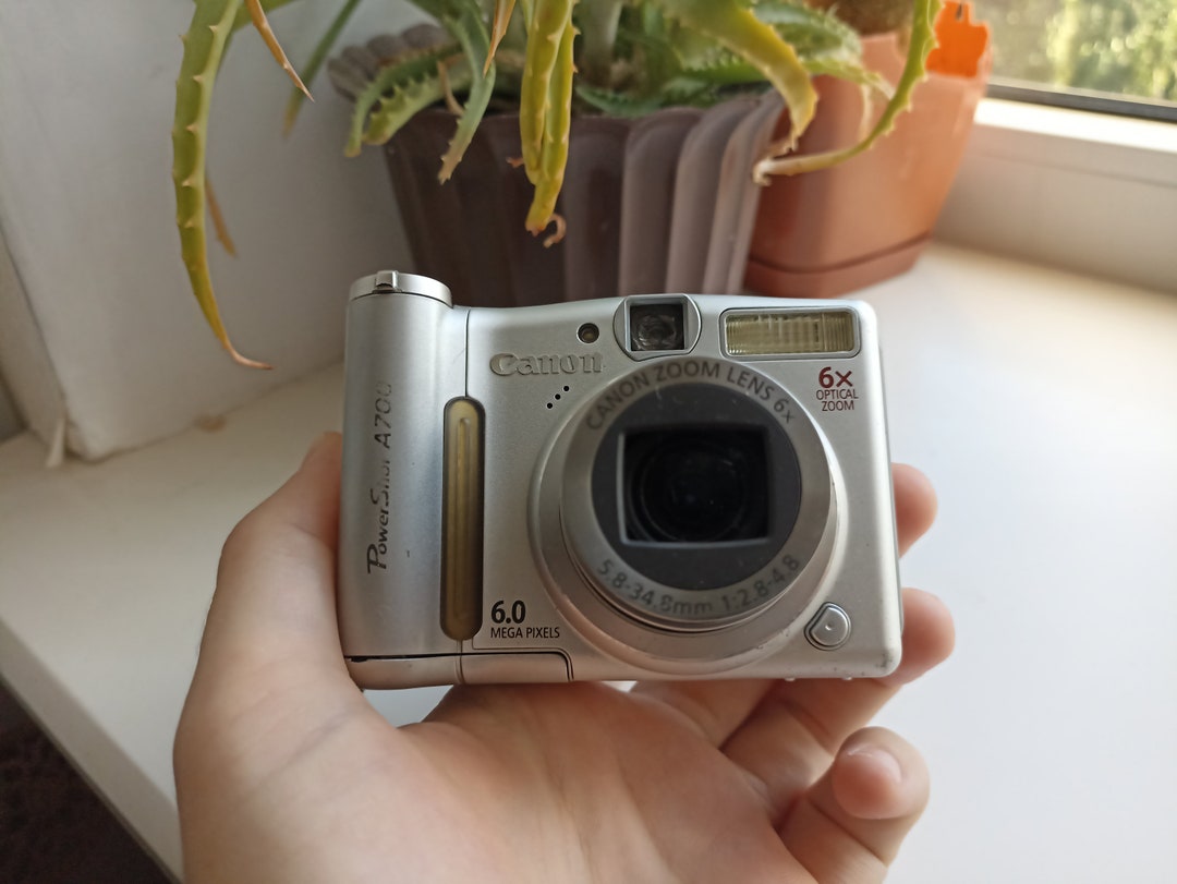 Canon Powershot A700 Silver 6.0MP Digital Compact Camera Working