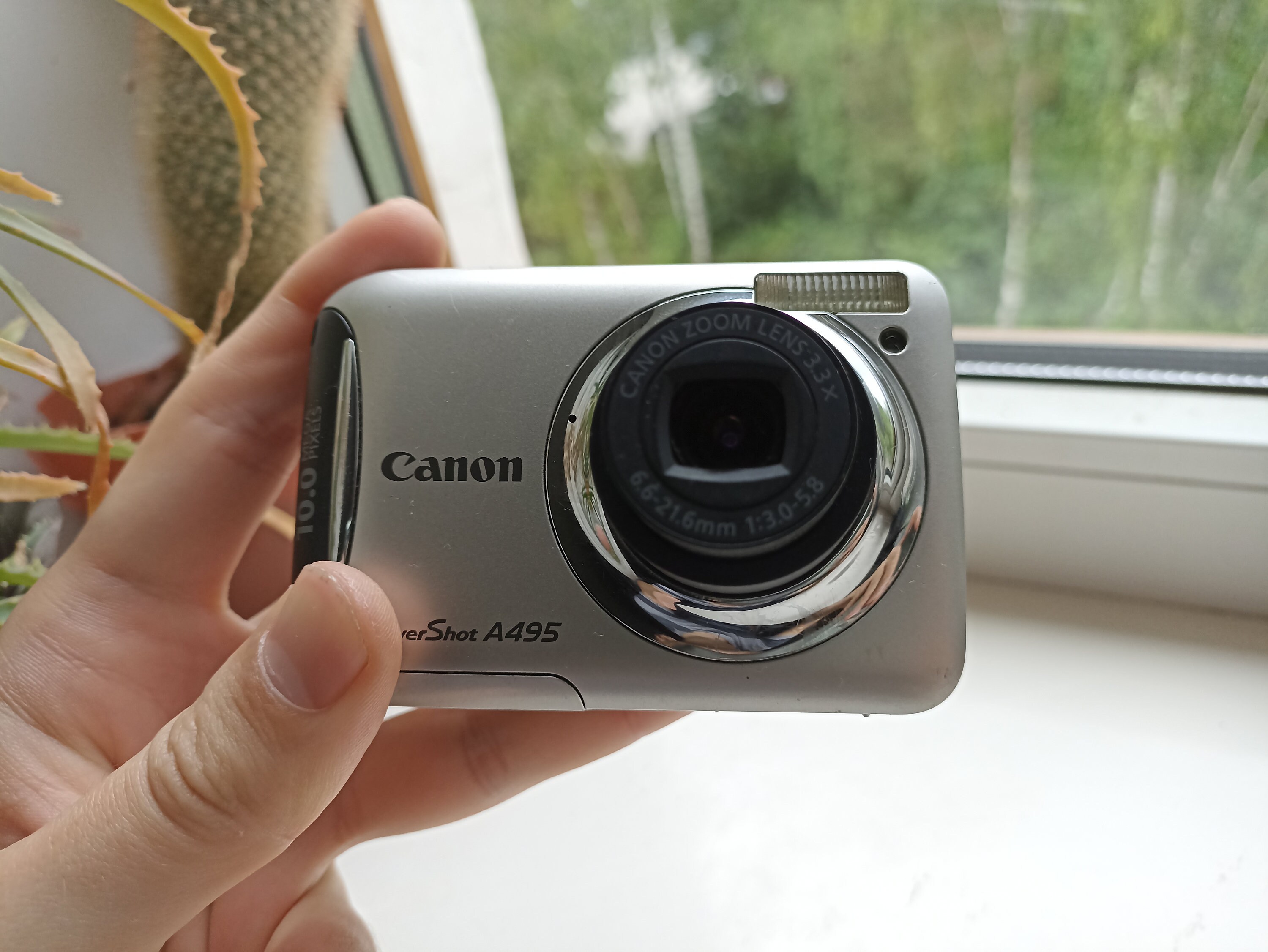 Canon Powershot A495 A490 Silver 10.0MP Digital Compact Camera 