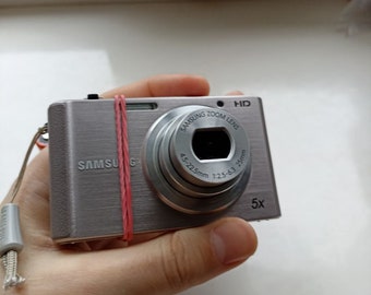Samsung ST76 Silver Digital Camera 16.1MP 5x Optical Zoom WORKing CHEAP READ