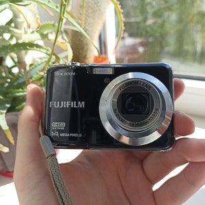 Fujifilm FinePix AX500 Black 14.0 MP digital compact camera WORKing CHEAP